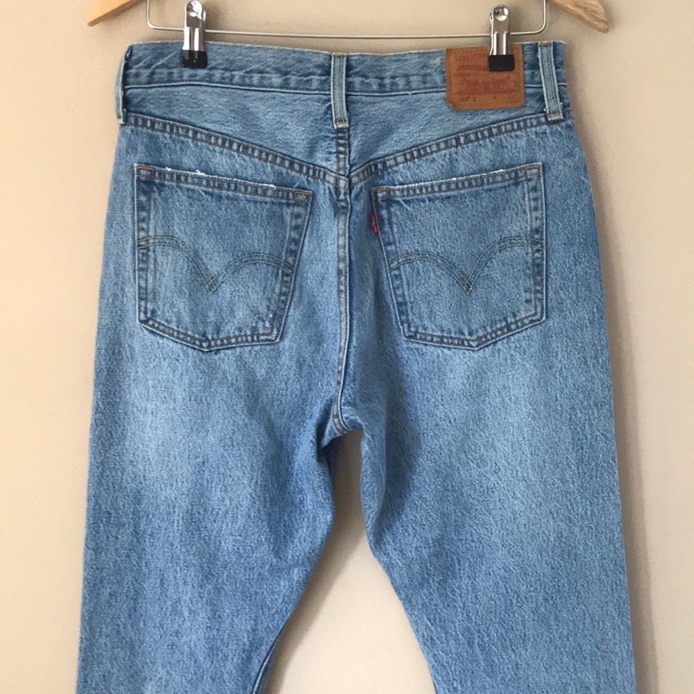 Distressed Levis 501 s light wash ripped denim jeans waist 30” inseam 27” retro